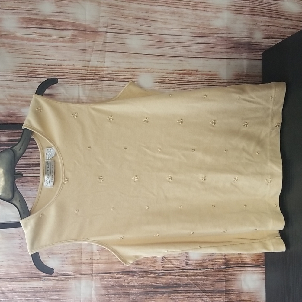 Carolyn Taylor Women's Shirt Size Medium Color Yellow